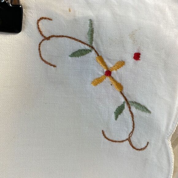 8 Vintage Cloth Napkins, Hand Embroidered, Floral Pattern - Picture 2 of 5